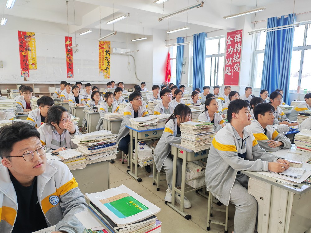 书香润泽心灵 阅读促进成长