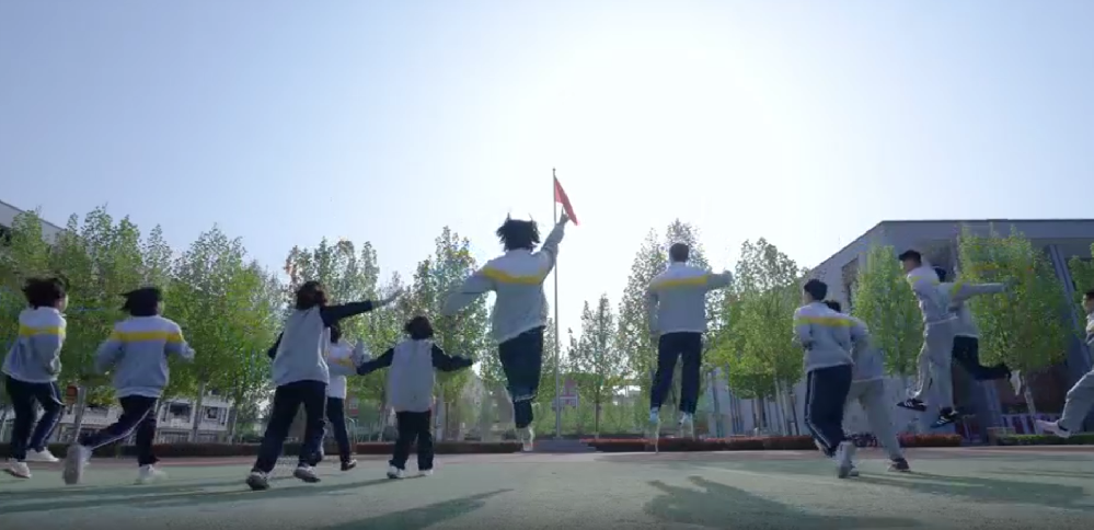 范县卓越中学欢迎你！